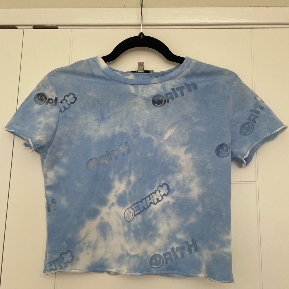 3/$15 Stylish shirt with burnout words/design EUC Papaya only worn twice 10/12